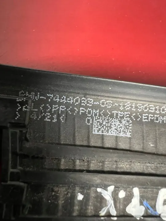 Junta janela porta esquerda BMW X7 G07 2023 OEM 7444093 image 3