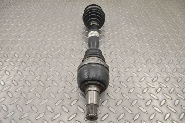 Semi-eixo dianteiro esquerdo Mercedes-Benz CLA C117 image 2