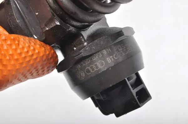 Injetor Audi OE 038 130 073 BH (PDE) image 3