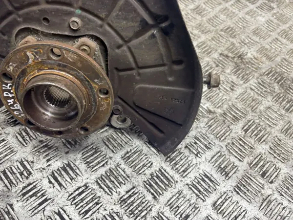 Jeep Cherokee 2014 Etupyörän navan OEM AMD230662 image 3