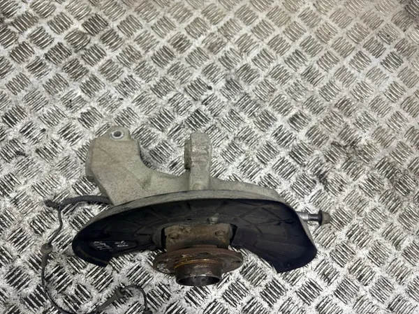 Jeep Cherokee 2014 Etupyörän navan OEM AMD230662 image 4