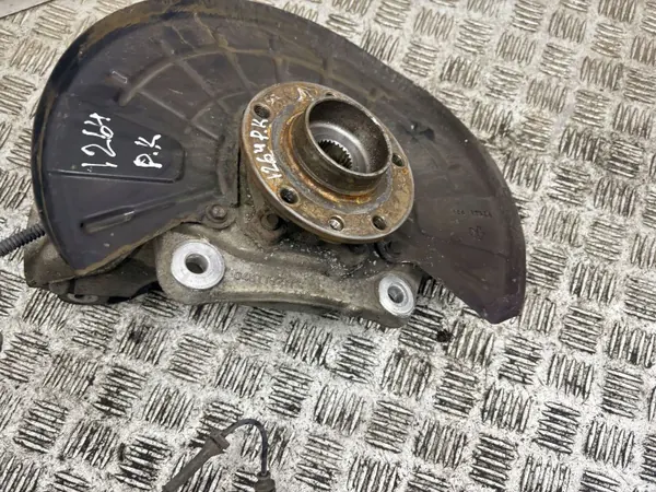 Jeep Cherokee 2014 Etupyörän navan OEM AMD230662 image 5