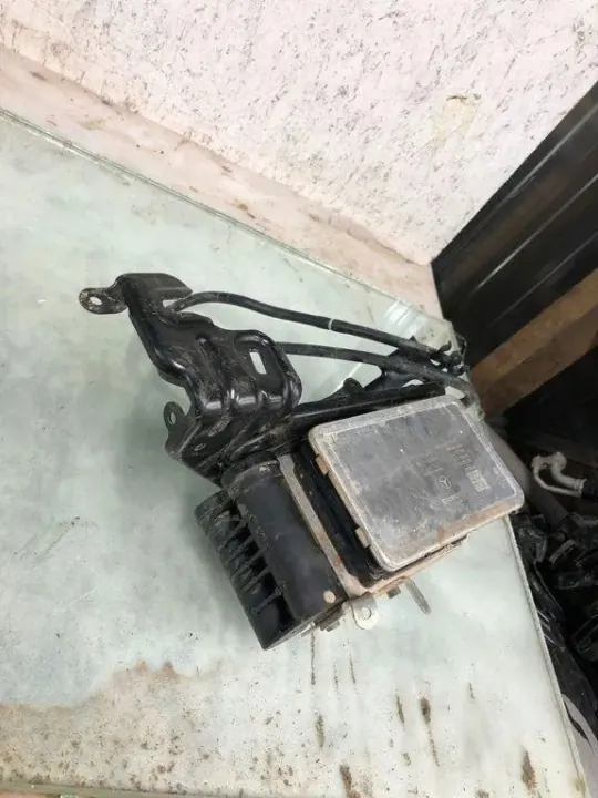 Mercedes-Benz Luftfeder-Kompressor OEM A2069010708 image 3