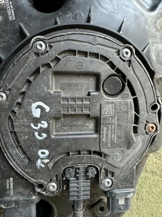 Réservoir de pompe AdBlue BMW 5 G30 G31 G32 7418879 image 3