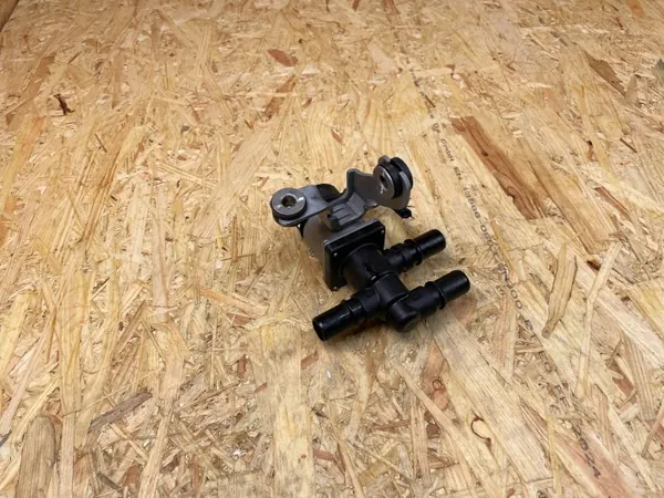 Pompe à eau Kia OE OEM 375W3G1200 pour EV6 2021- image 2
