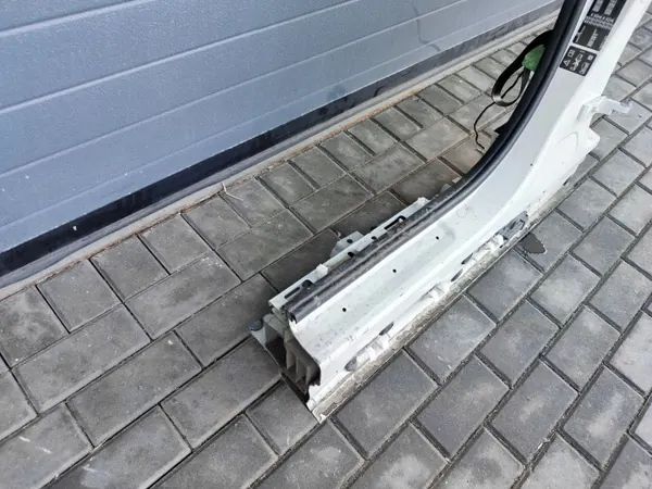 BMW OEM 7491037 Cobre-Pilar B Lado Esquerdo image 3