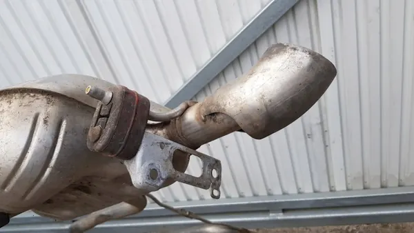 Gebruikte Audi OE Uitlaatdemper OEM 4F0253612AA voor A6 C6 2.7 TDI image 8