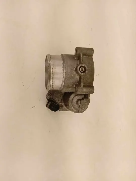 Corpo de borboleta Audi A6 C6 2.0 TFSI 06F133062E image 2