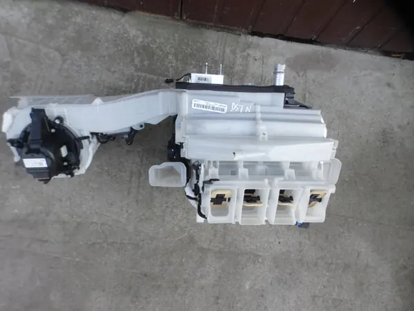 OEM 122 lämmityspuhallinyksikkö Citroen DS7:lle image 4