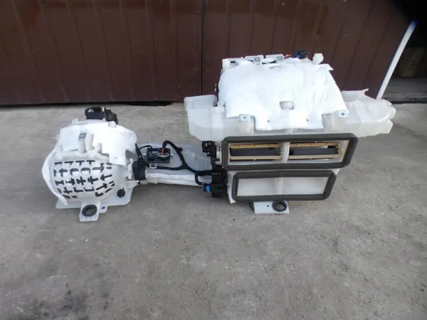 OEM 122 lämmityspuhallinyksikkö Citroen DS7:lle image 7