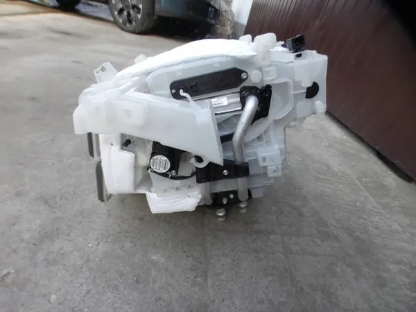 OEM 122 lämmityspuhallinyksikkö Citroen DS7:lle image 8