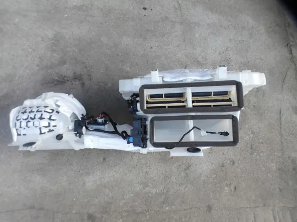 OEM 122 lämmityspuhallinyksikkö Citroen DS7:lle image 9