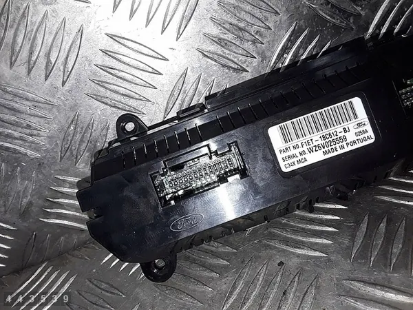 Module de contrôle climatique Ford Focus 2017 F1ET18C612 image 5