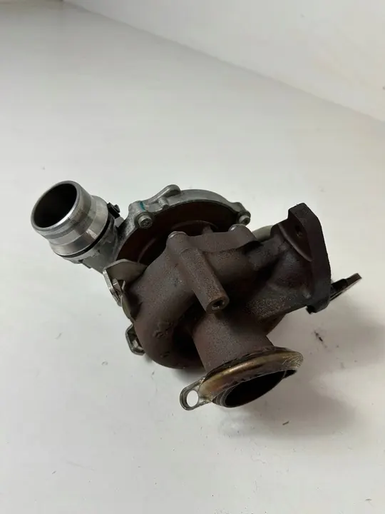 Turbo compresor Mercedes-Benz GLA W156 1.5D A6070900400 image 2