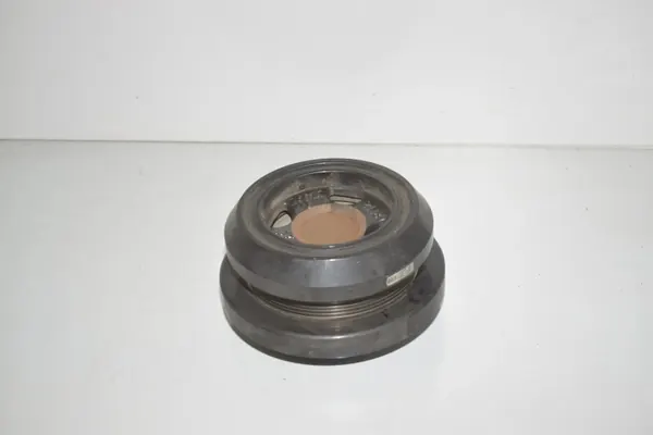 Kampiakselin hihnapyörä OEM 11238571270 BMW 5 G30 image 3