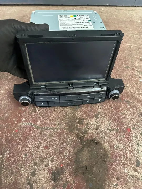 Radio Navegación Pantalla Hyundai Tucson III OEM 96560-D70104 image 4