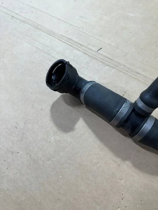 Durite de liquide de refroidissement OEM A2305012182 Mercedes SL R230 image 3