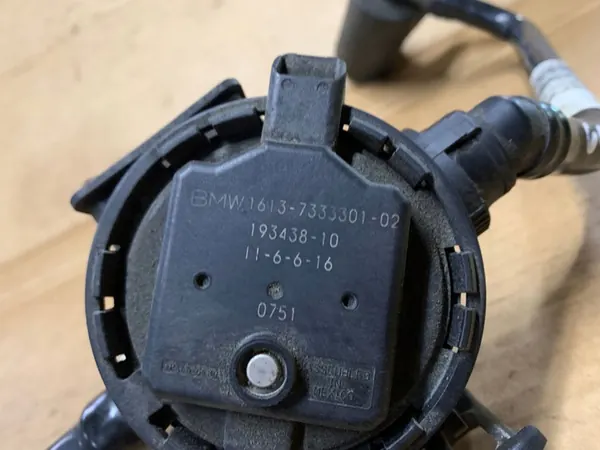 Vanne de ventilation de carburant BMW X1 2016 F48 F49 7333301 image 2