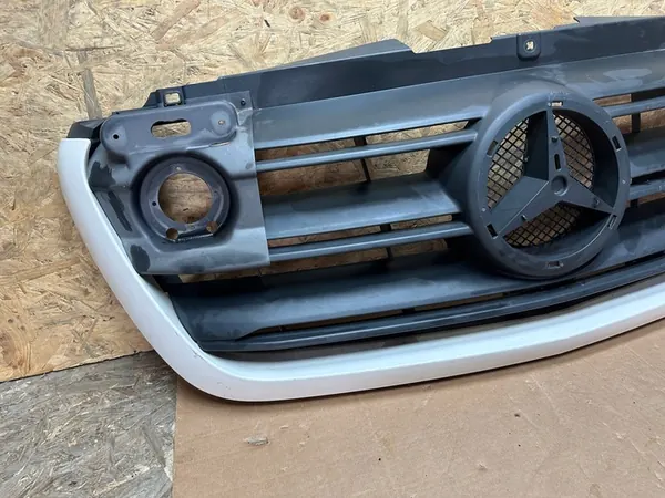 Grill Mercedes Sprinter W910 image 2