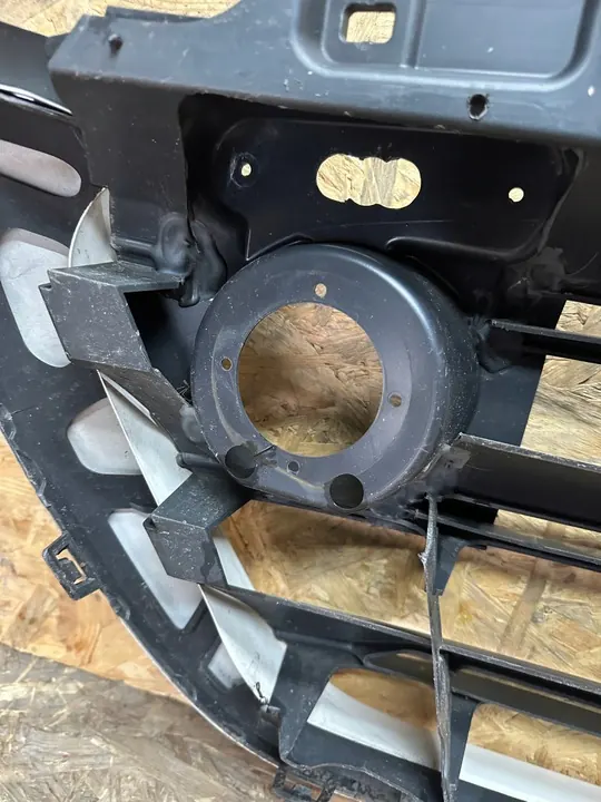 Grill Mercedes Sprinter W910 image 7