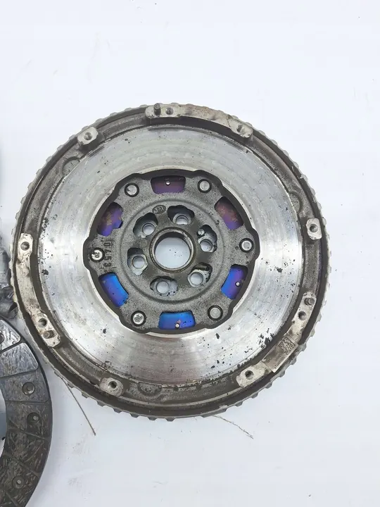 Nissan Juke II F16 Embreagem Dupla Massa 302106552R image 2