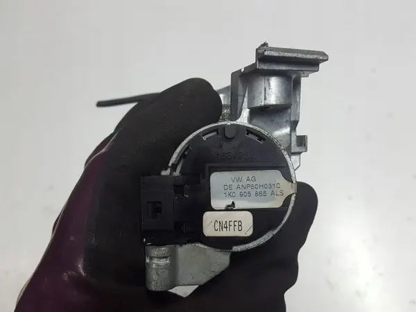 Conjunto de chaves SEAT Leon 2 OEM TOC50462 - Usado image 3