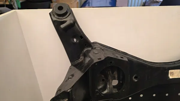 Luge BMW X3 G01 X4 G02 4x4 X-Drive OEM 6891262 image 3