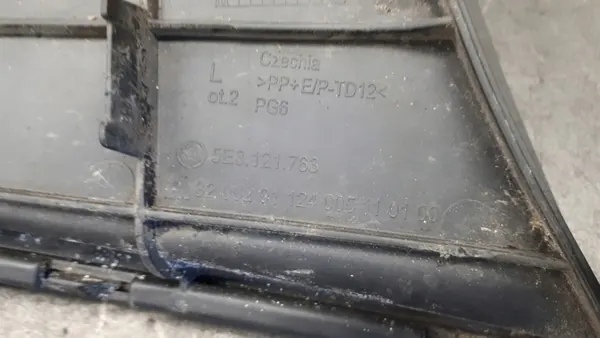 Volante de ar dianteiro esquerdo Skoda Octavia IV 5e3121763a 5e3121763d image 3