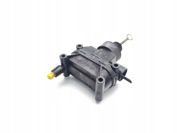 Actuateur de Verrouillage Mercedes-Benz 1995 Estate image 10
