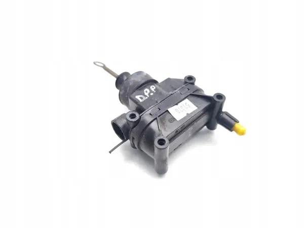 Actuateur de Verrouillage Mercedes-Benz 1995 Estate image 8