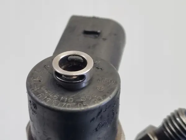 MERCEDES INJEKTOR A6130700587 0445110096 image 3