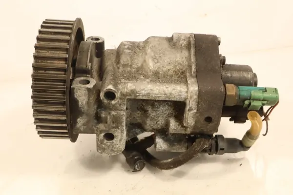 Insprutningspump R9042A014A Renault - Begagnad image 3