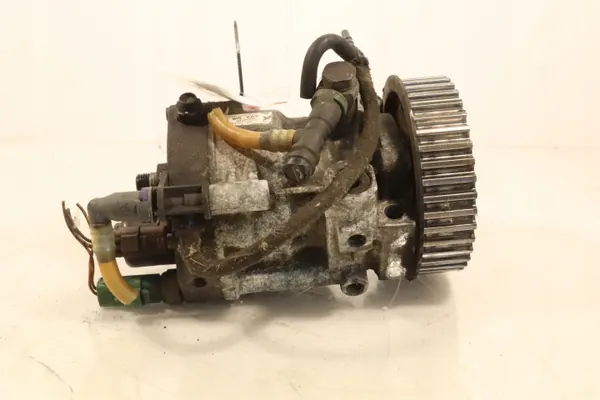 Insprutningspump R9042A014A Renault - Begagnad image 5