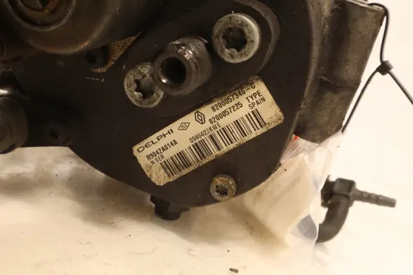 Insprutningspump R9042A014A Renault - Begagnad image 7