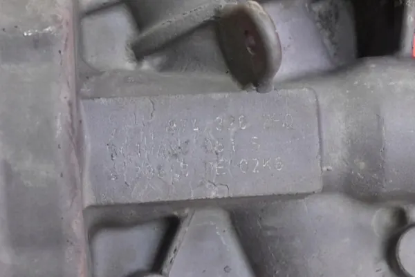 Caja de cambios usada OEM 1C14230518S para VW Passat B6 image 6