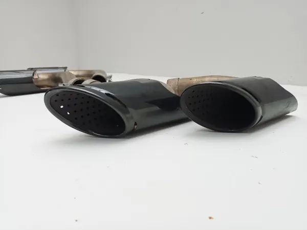 Lamborghini URUS Salida Escape OEM 4ML253681AK image 5