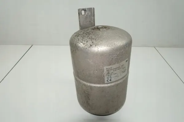 Mercedes W251 R-Class Airmatic ilmasäiliö OEM 2513200015 image 2