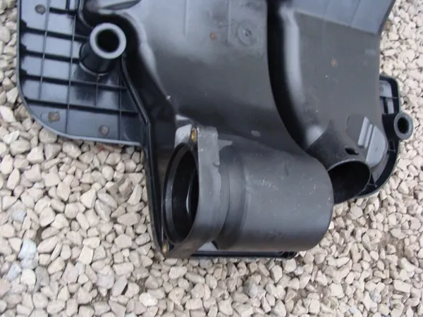 Ilmansuodattimen Kotelo Fiat Grande Punto 1.3 JTD MJet 55180540 image 7