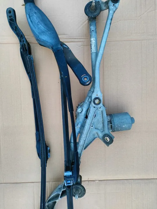 Mercedes W211 framruta torkarmotor OEM A2118200442 image 2