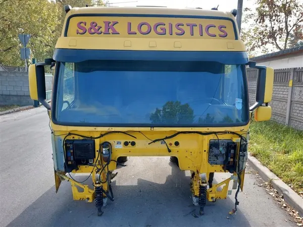Cabina Volvo FH12/FH13 2002-2009 Globetrotter XL usada image 2