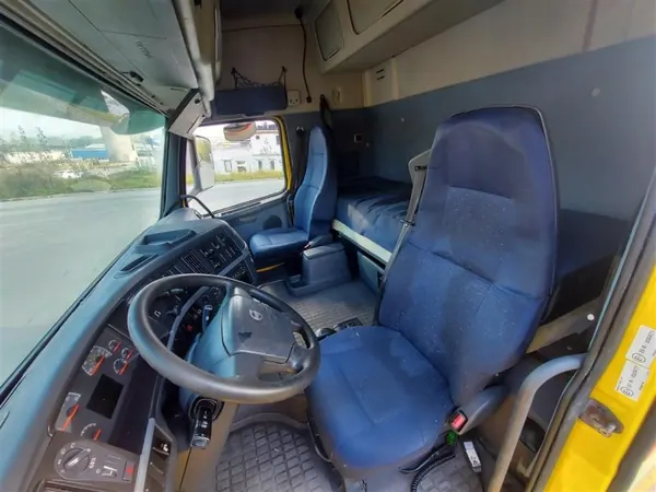 Cabina Volvo FH12/FH13 2002-2009 Globetrotter XL usada image 7