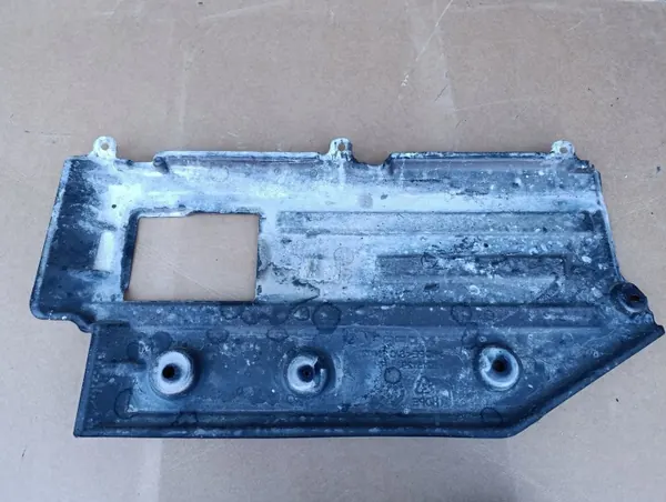 Jeep Renegade 4Xe Alustasuojus OEM 52151293 image 3