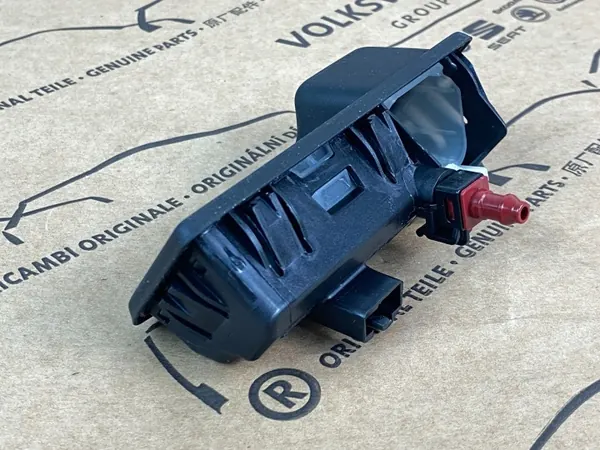 OEM 5LJ827566A Kofferbakhendel voor VW Tiguan III image 3