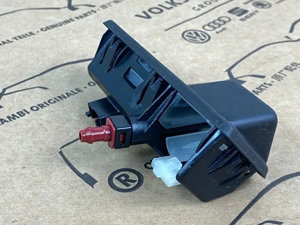 OEM 5LJ827566A Kofferbakhendel voor VW Tiguan III image 4