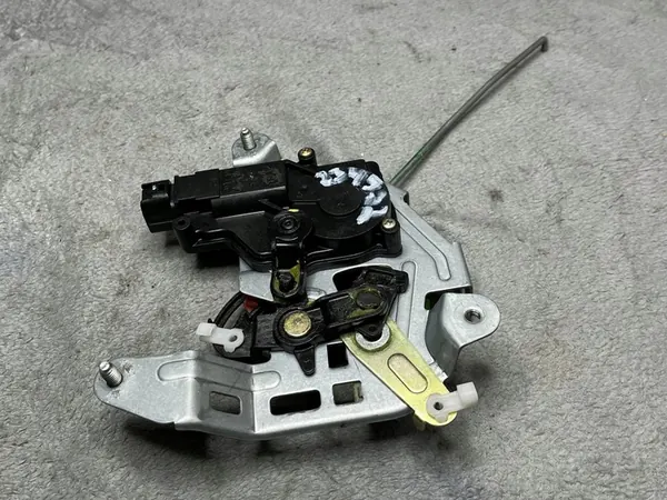 Atuador do porta-malas KIA Sportage 812901f020 image 2