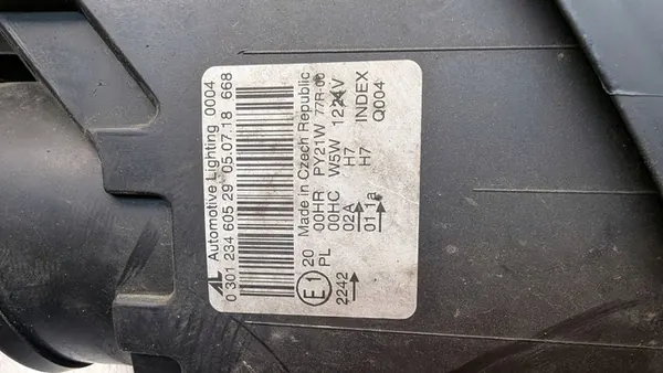 Mercedes-Benz C W204 2009 Koplamp image 8