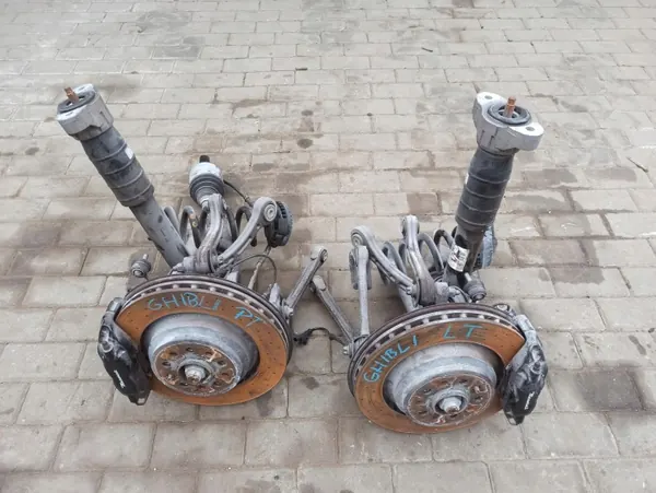 OEM 352432463 taka-akselinivel vasen Maserati Ghibli III image 2
