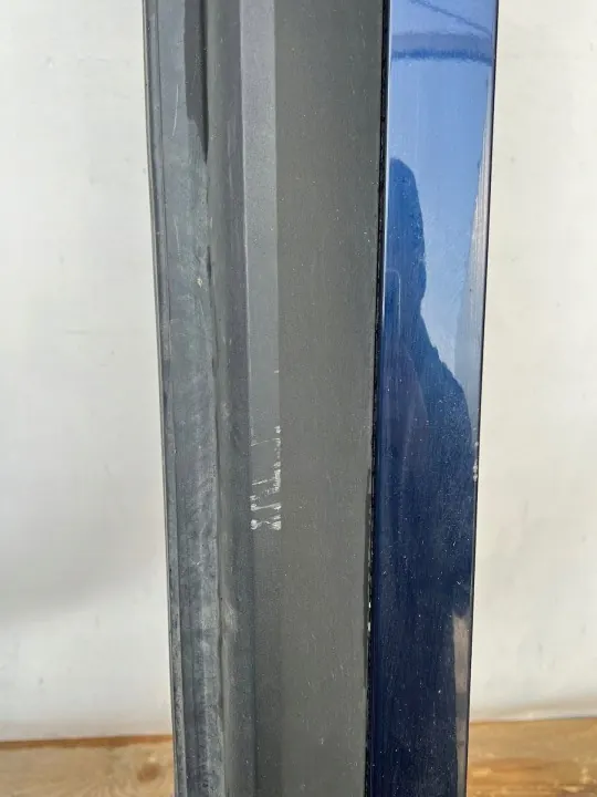 BMW i4 G26 Oikea kynnyssuoja OEM 51778737086 image 6