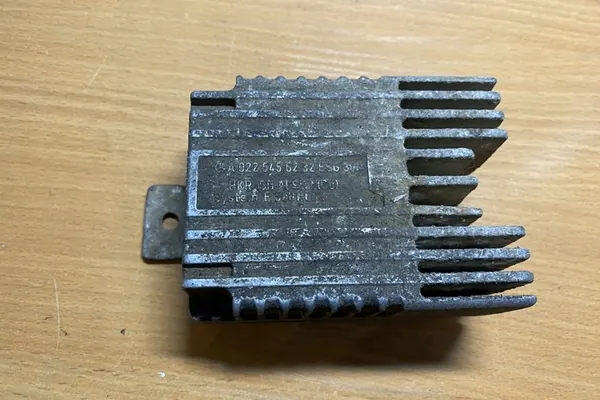 Jäähdyttimen tuulettimen rele MERCEDES-BENZ E (W210) A0225456232 image 4