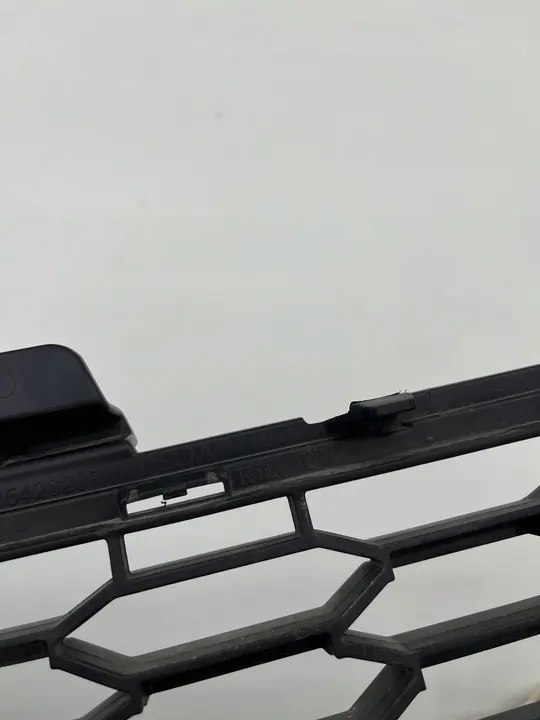 Griglia paraurti anteriore Dacia Sandero III 622542623R image 8